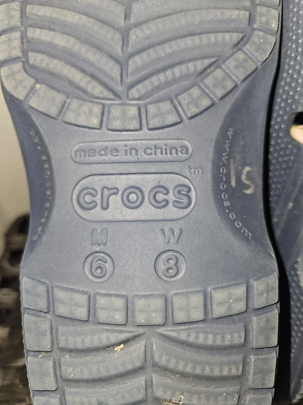 CROCS Classic Navy Vented Slip-On Clogs Mens 6 Womens 8